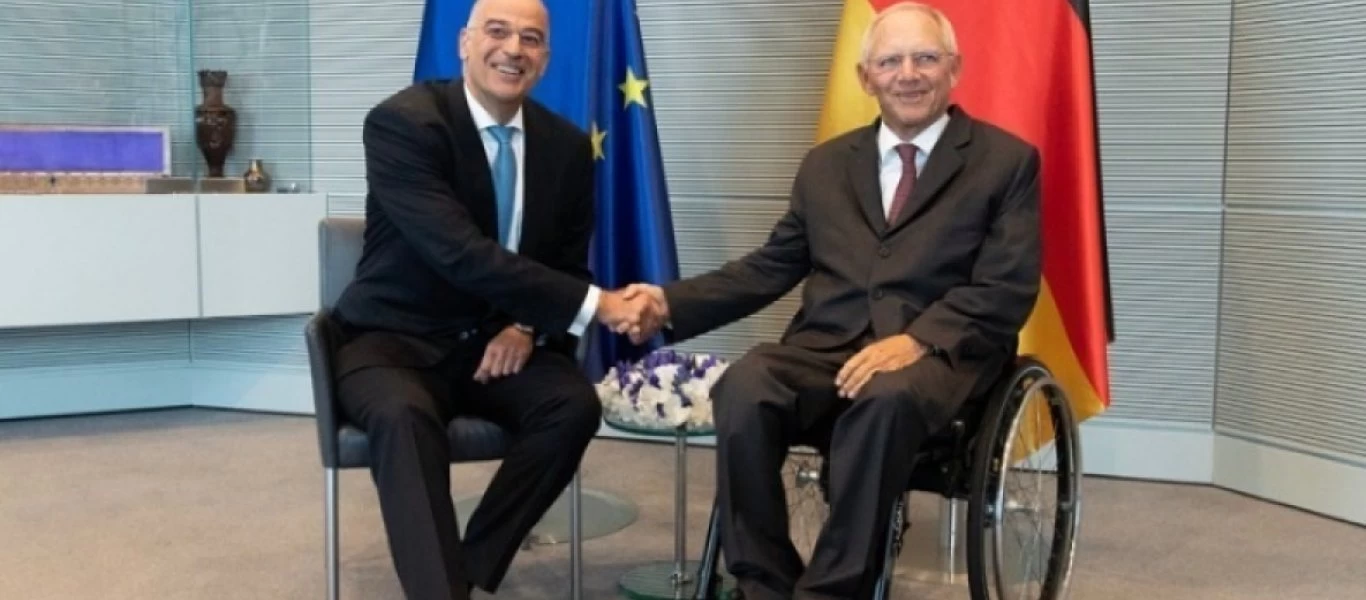 Με τον Β.Σόιμπλε συναντήθηκε ο Ν.Δένδιας - Συζήτησαν για τη διμερή συνεργασία (φώτο)